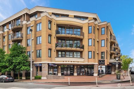 10047 Main St #202