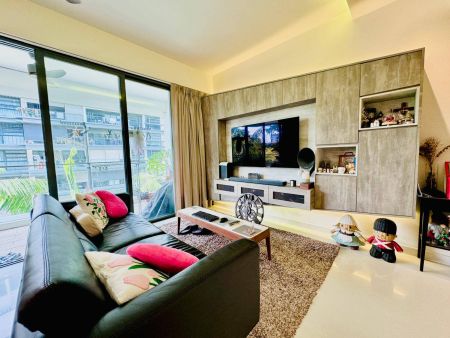 hedges park condominium Flora Drive