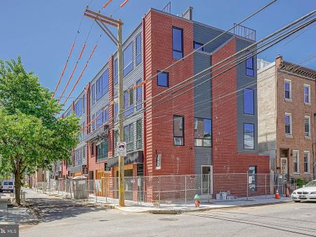 1102 E Columbia LOT 1A